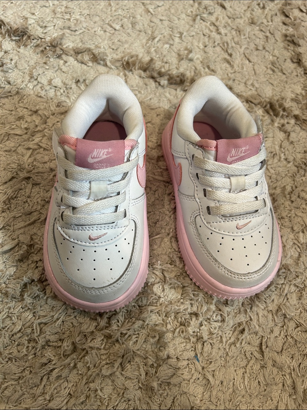 Nike Little Kids White & Pink Low-Top Sneakers